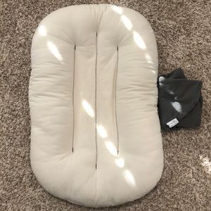 Snuggle me infant size natural with gray (sparrow cover color).